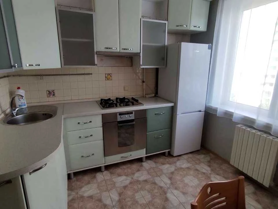 Apartment. Dnipro, Dobrovolivc's Street.