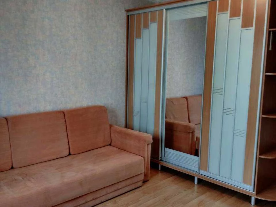 Apartment. Dnipro, Dobrovolivc's Street.
