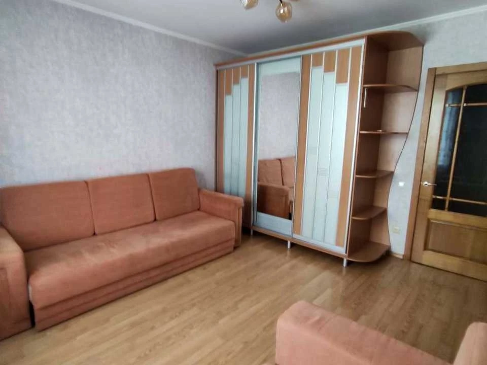 Apartment. Dnipro, Dobrovolivc's Street.