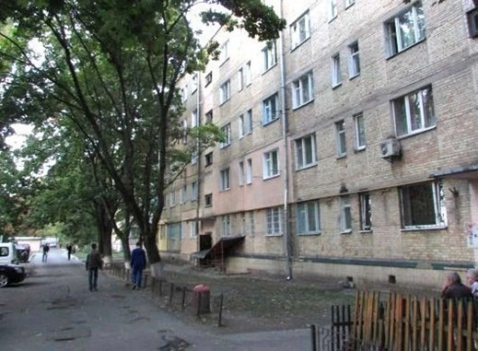 1-room apartment for sale. Ivan Dziuba (Sosnin Family) 12-a.