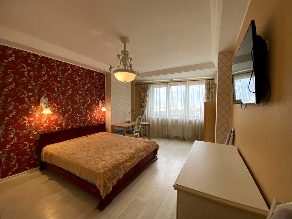 Квартира. Київ, Берестейський просп.
