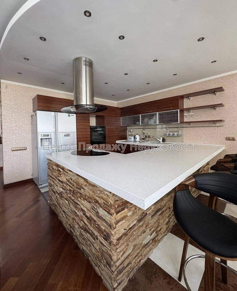 Продаж 5-кімнатна квартири, 17/24 поверхів, 163 м², Київ – чудовий