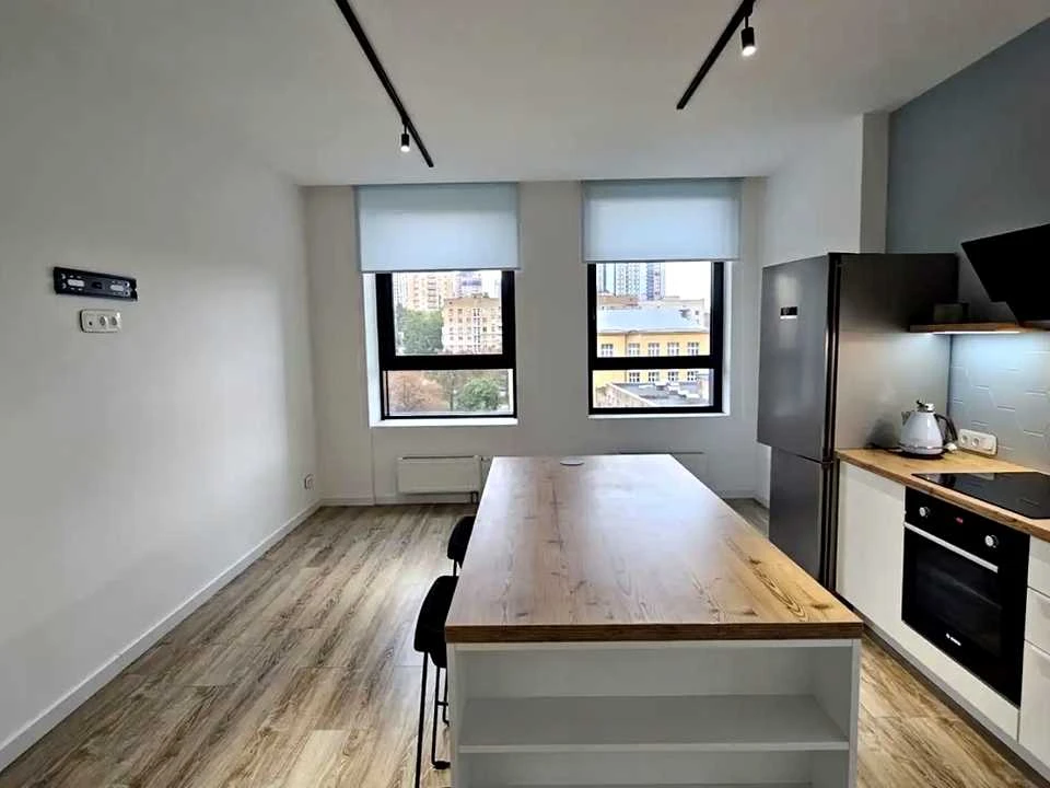 Apartment. Kyiv, Business Street