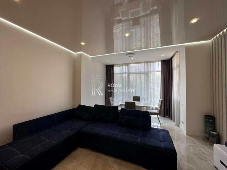 Apartment. Kyiv, Saperne Pole St.