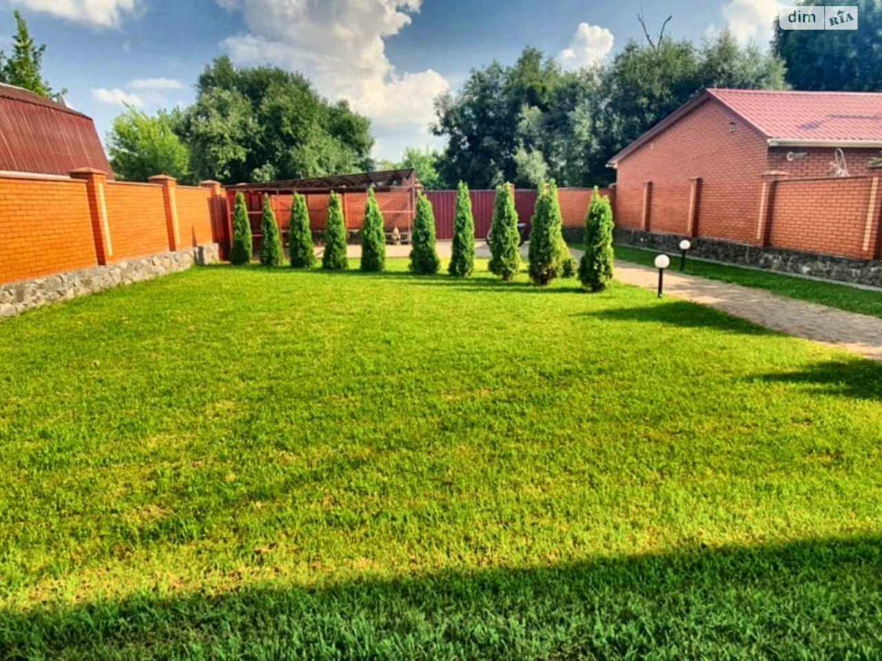 Long-Term Rent House Center