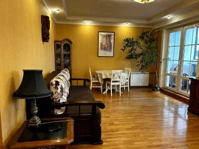Квартира. Київ, вулиця Бориса Гмирі