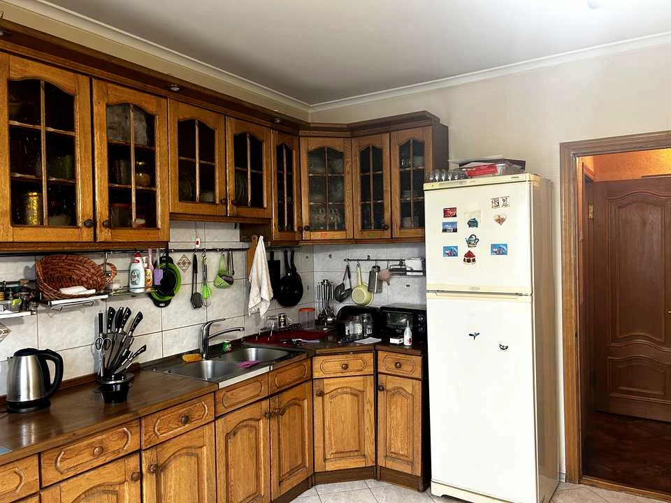 Квартира. Київ, вулиця Бориса Гмирі
