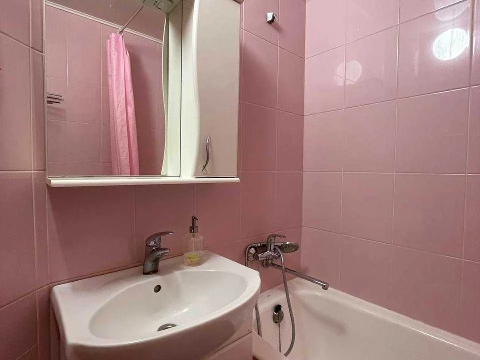 Apartment. Kyiv, Myloslavska St.