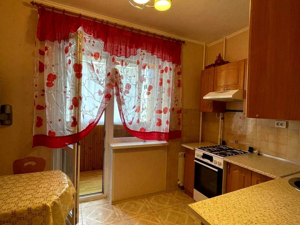 Apartment. Kyiv, Myloslavska St.