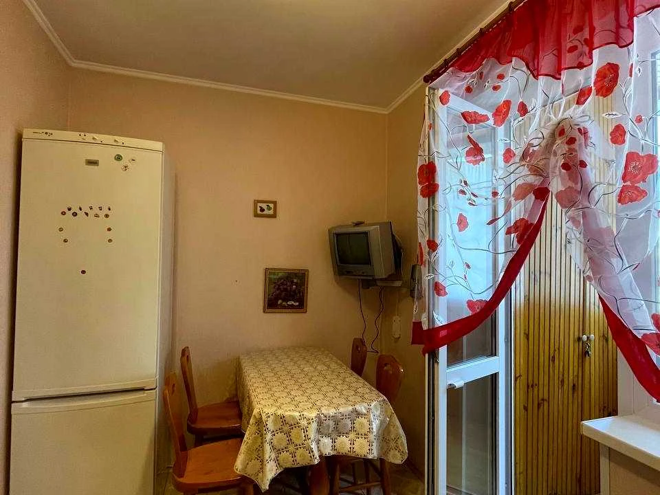 Apartment. Kyiv, Myloslavska St.
