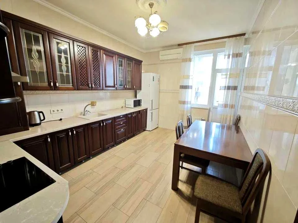 Apartment. Kyiv, Vasylia Tutyunikha St.