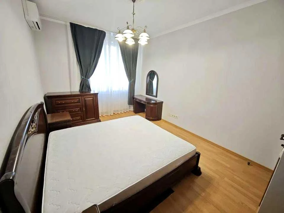 Apartment. Kyiv, Vasylia Tutyunikha St.