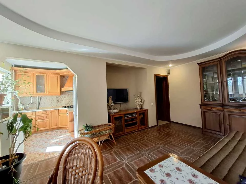 Apartment. Kyiv, Metrobudivska St.