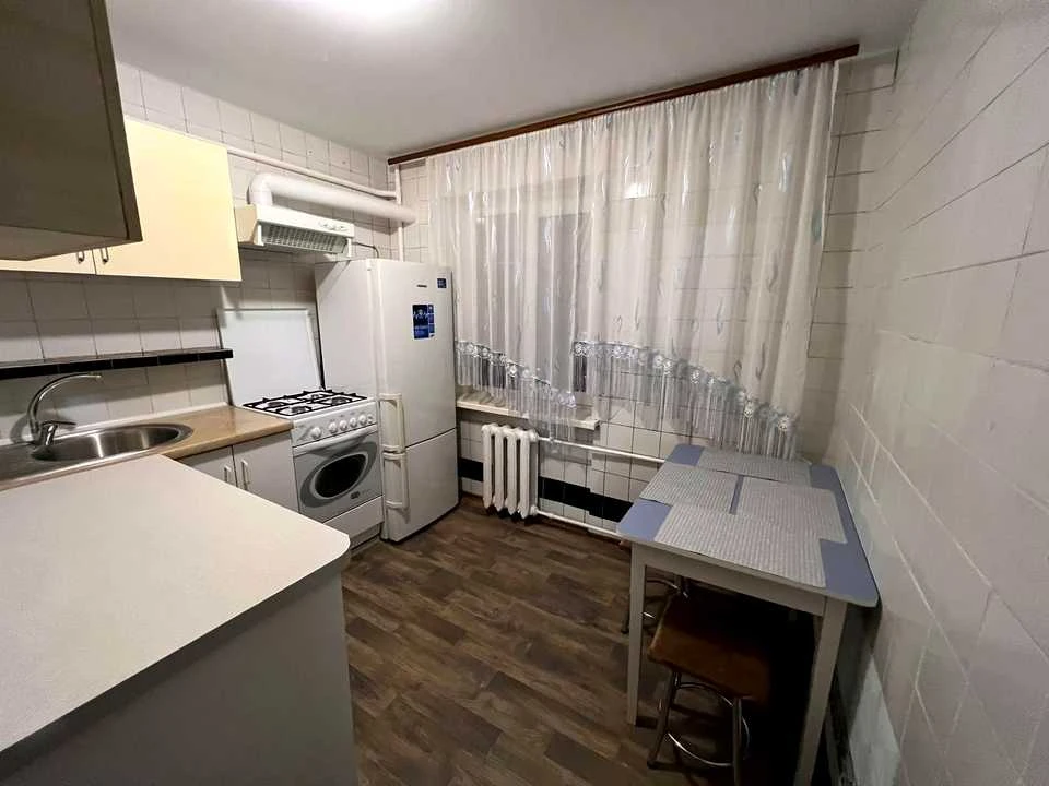 One-room apartment. Kyiv, Vydradnyi Prospect.