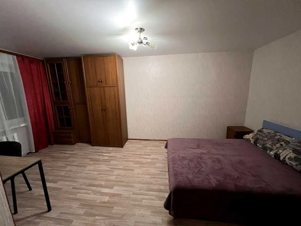 One-room apartment. Kyiv, Vydradnyi Prospect.