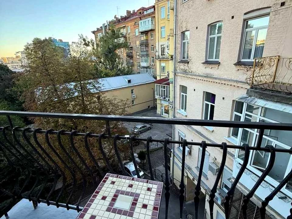 Квартира. Київ, Велика Васильківська вул.