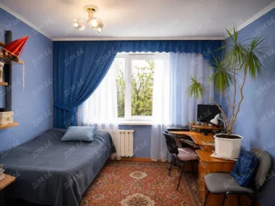 В продажі 3 кімнатна квартира на Алмазному