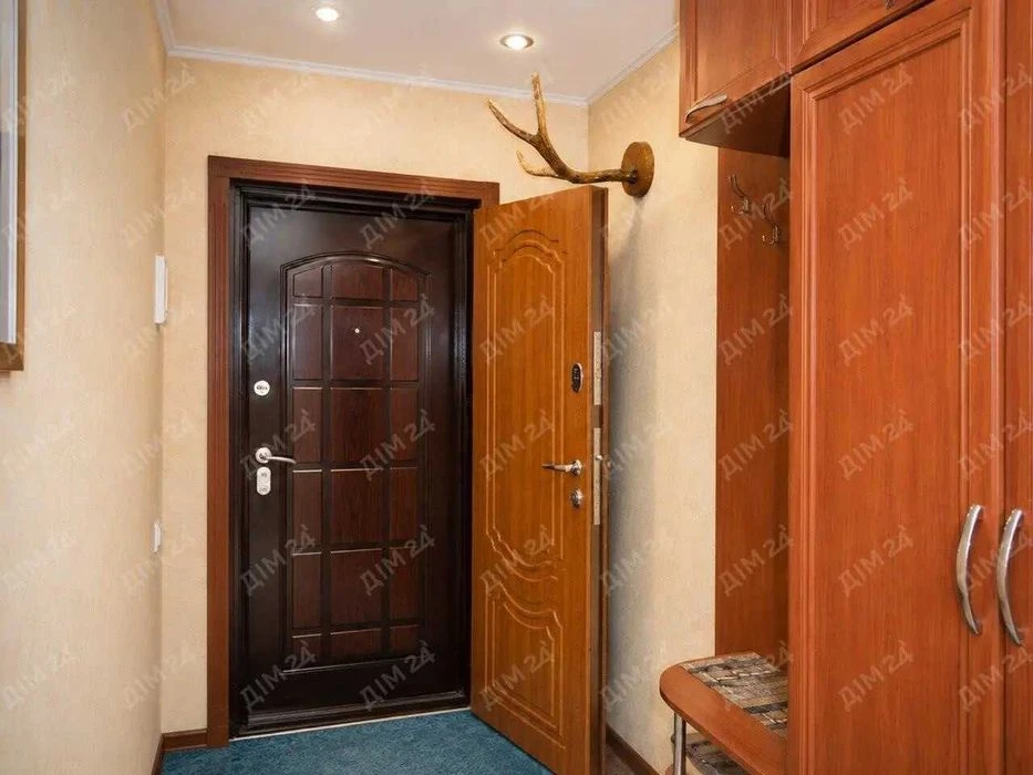 В продажі 3 кімнатна квартира на Алмазному