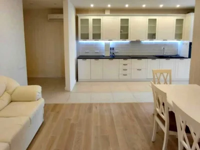 Apartment. Kharkiv, Valeria Deineky St., 1 bldg.