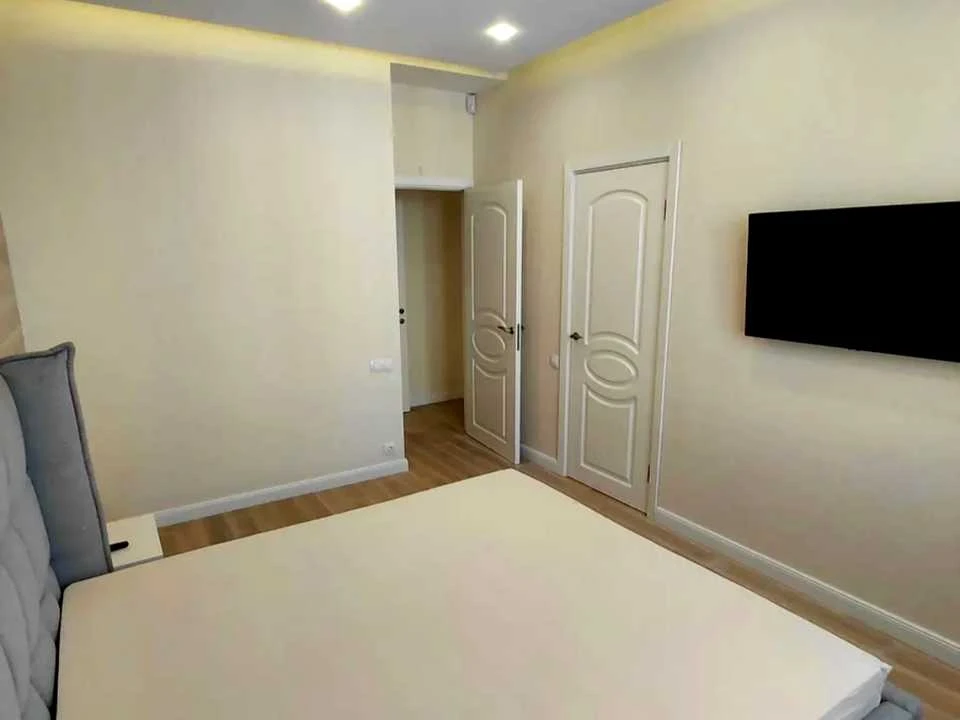 Apartment. Kharkiv, Valeria Deineky St., 1 bldg.