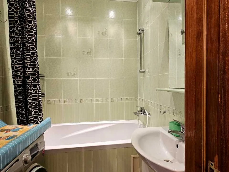 Apartment. Kyiv, Novodarinska St.