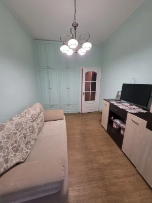 Продам 3к квартиру, Сталинка