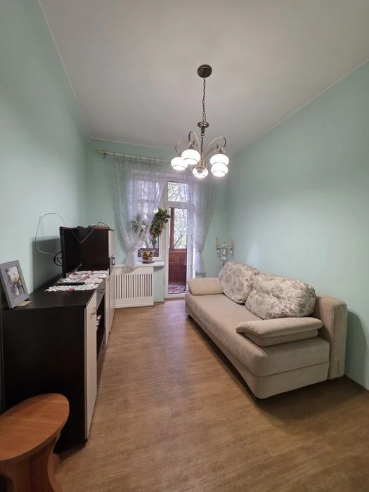 Продам 3к квартиру, Сталинка