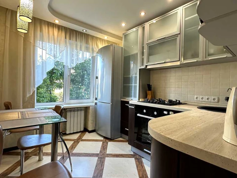 Apartment. Дніpro, Topolyna St.