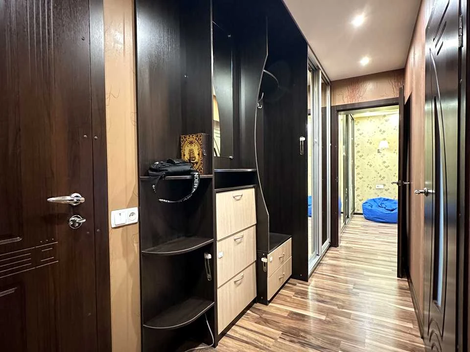Apartment. Дніpro, Topolyna St.