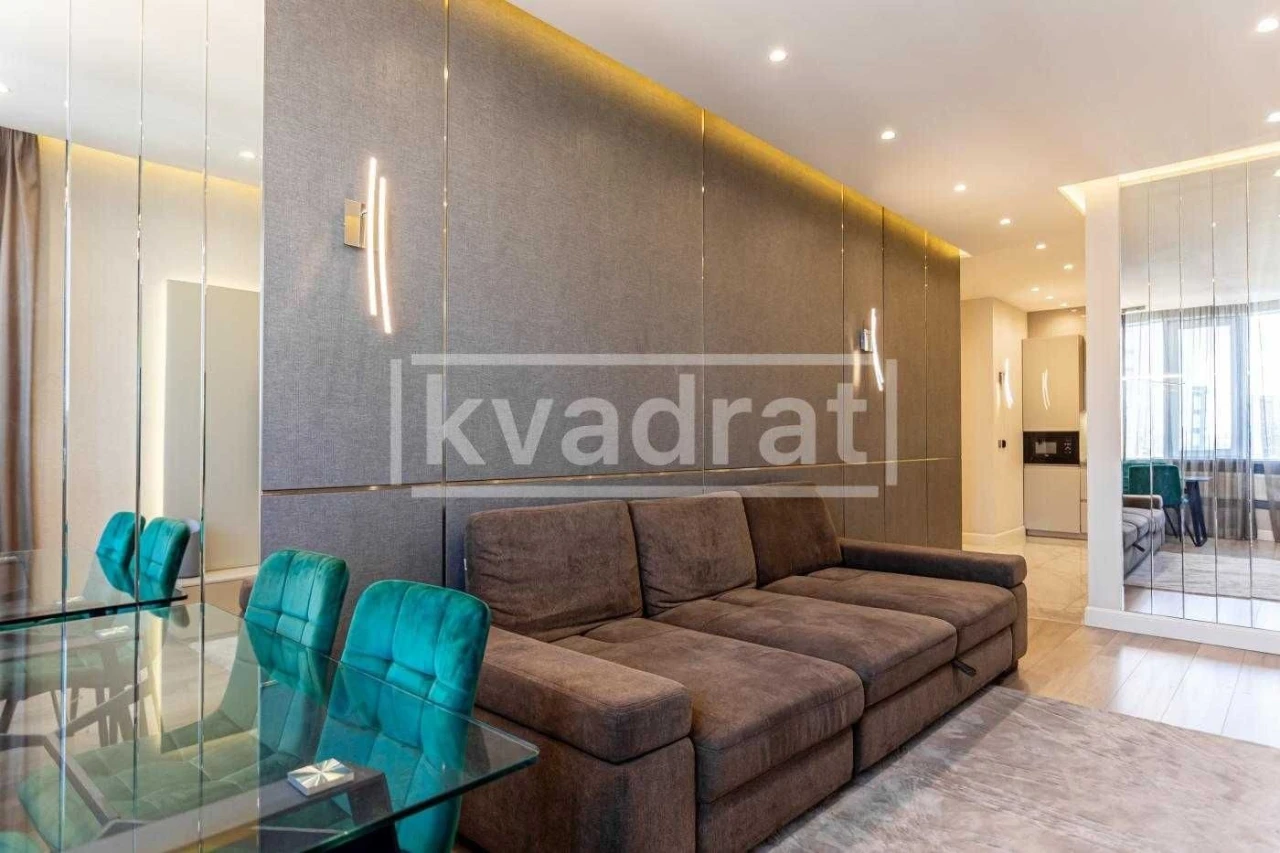 Срочная аренда 2-комнатной квартиры, 65 м2, ЖК "Royal T"