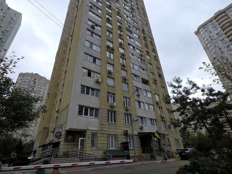 Apartment. Urliyska St.