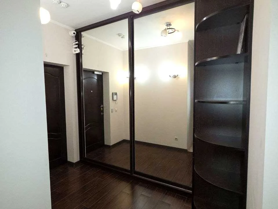 Apartment. Urliyska St.