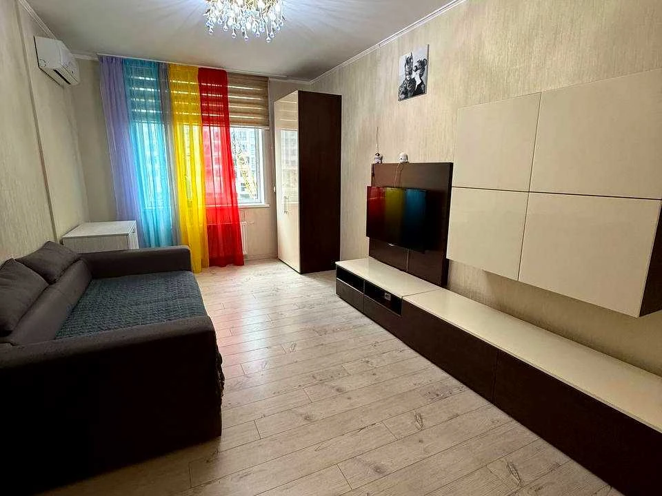 Apartment. Urliyska St.