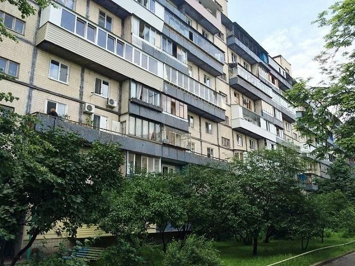 Сдача 1-комнальной квартиры 32 м², проспект Павла Тычины, 11
