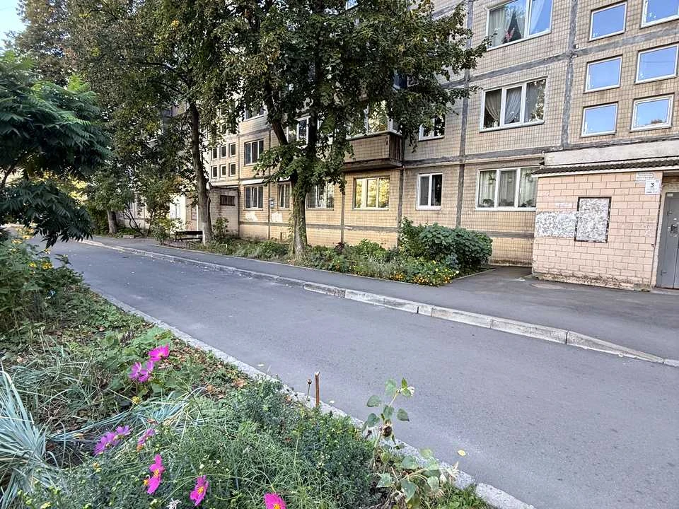 Квартира. Київ, Гната Юри вул.