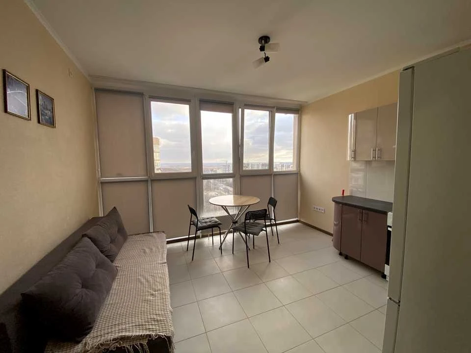 Apartment. Akademika Zabolotnogo St.