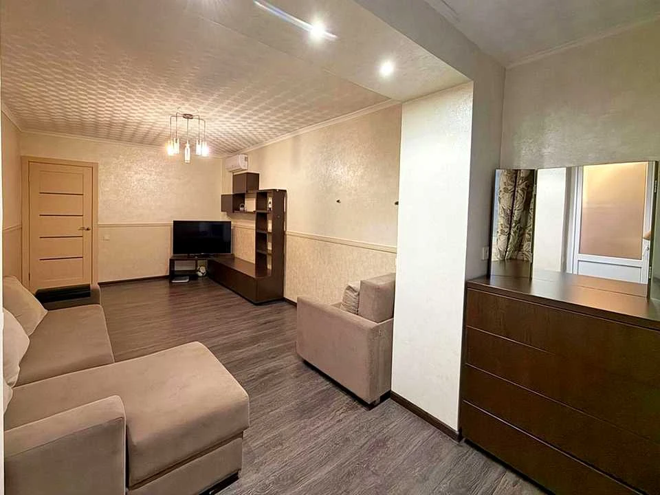Apartment. Solomianka St.