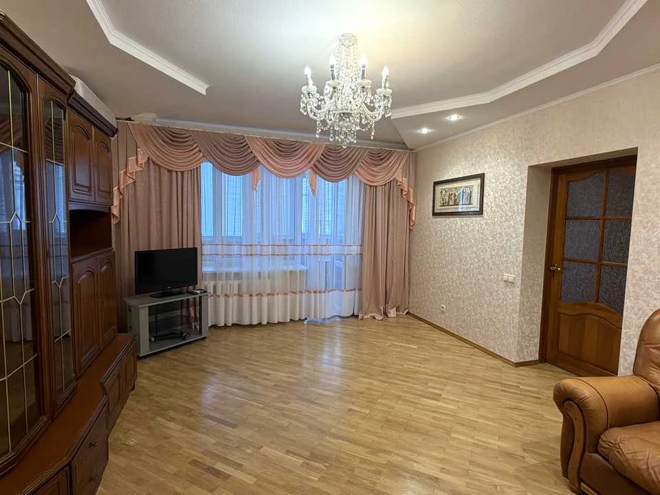 Apartment. Kyiv, Прилужна St.