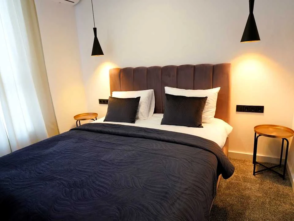 One-room apartment. Kyiv, Naberezhno-Rybalska St.