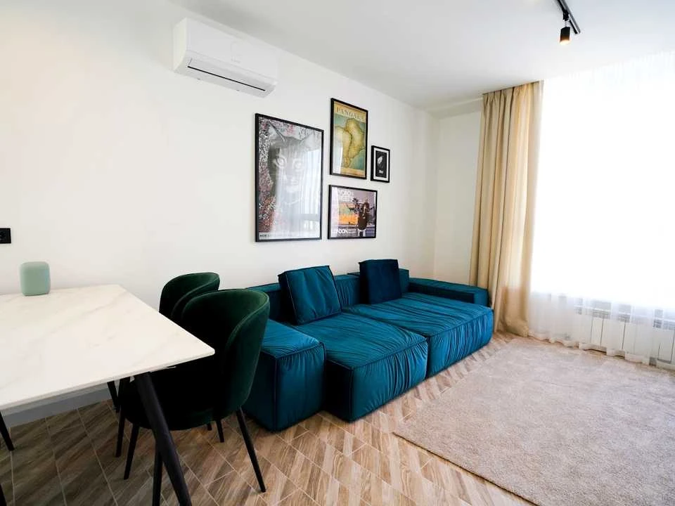 One-room apartment. Kyiv, Naberezhno-Rybalska St.