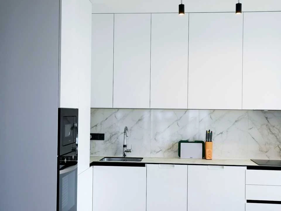 One-room apartment. Kyiv, Naberezhno-Rybalska St.