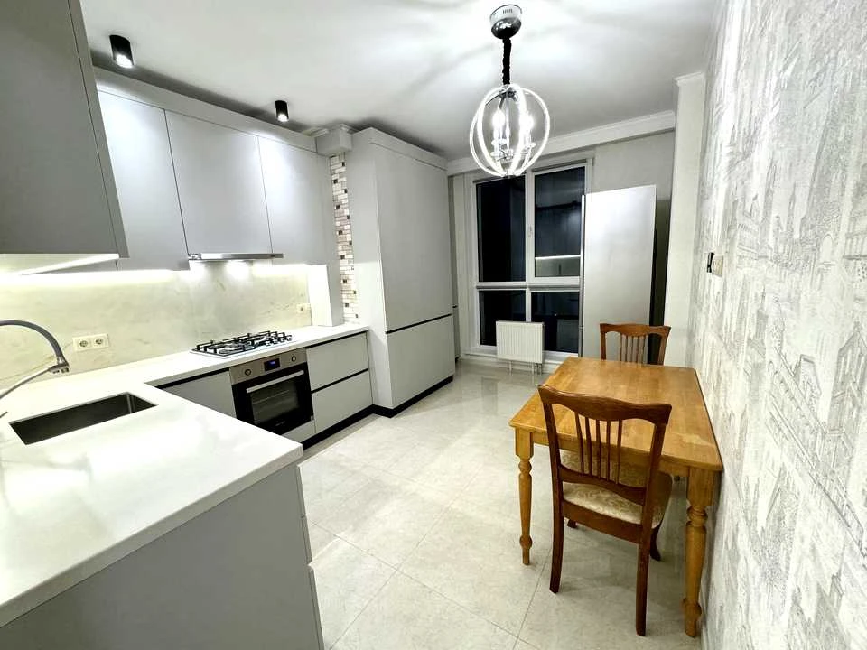 Apartment. Kyiv, Central Street