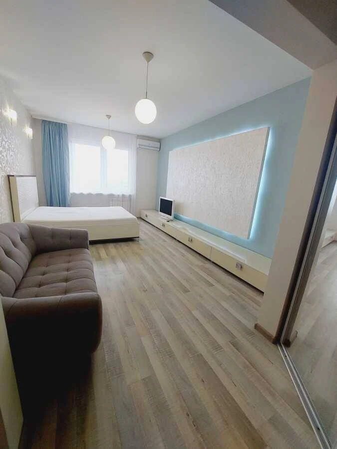 For rent long-term 1-room apartment Kyiv, Dnieprovy, Krakowska