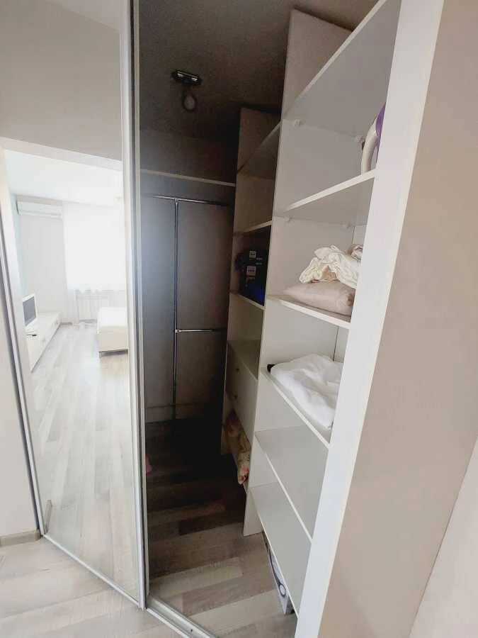 For rent long-term 1-room apartment Kyiv, Dnieprovy, Krakowska