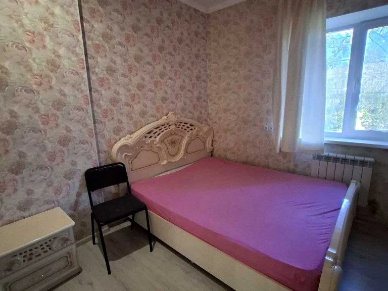 House. Dnipro, Nadezhdenskaya