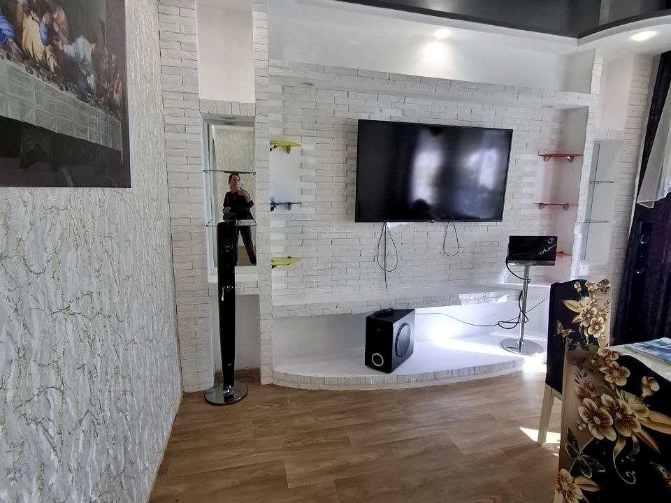 Дом. Днепр, Надежденская