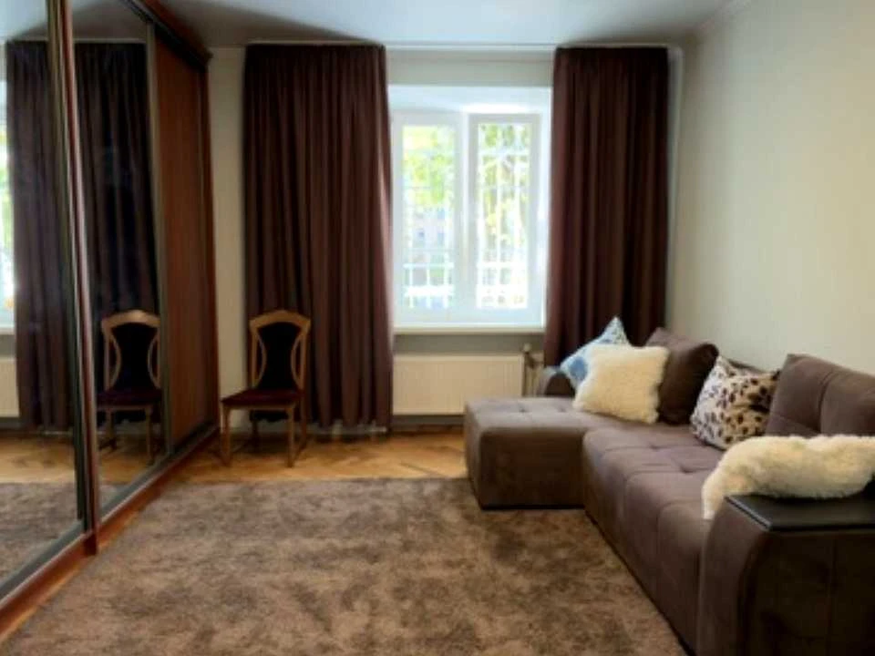 Apartment. Lviv, Stryiska St.