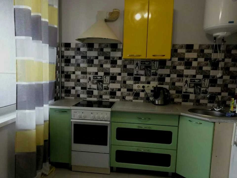 Квартира. Київ, Богатирська вул.