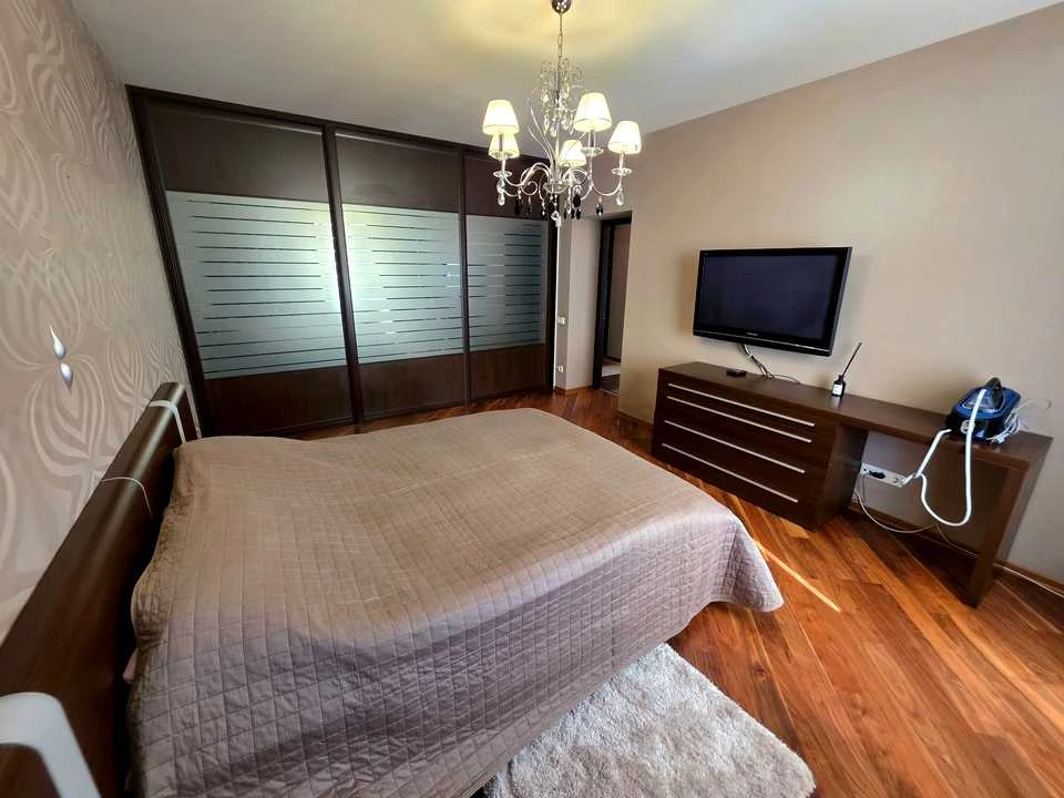 2-room apartment. Kyiv, Lesya Ukrainky Blvd.