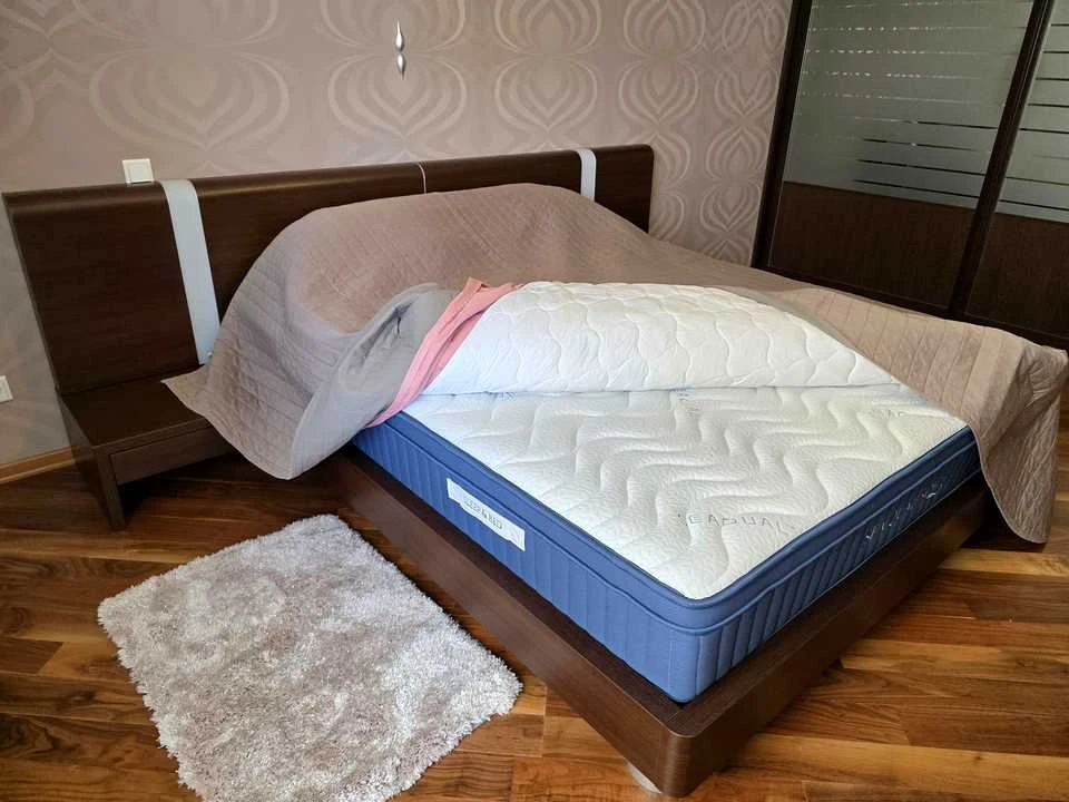 2-room apartment. Kyiv, Lesya Ukrainky Blvd.